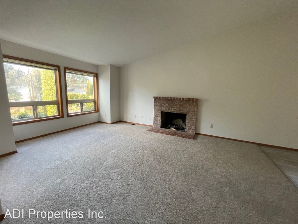 11032 Sw 47th Ave. - Photo 2