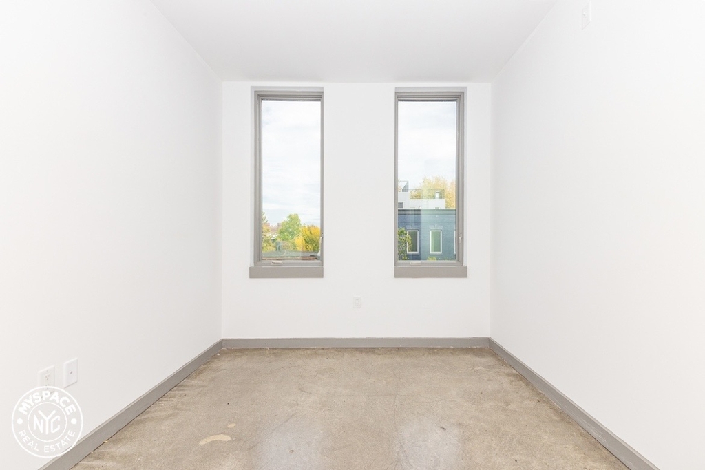 410 Tompkins Avenue - Photo 5