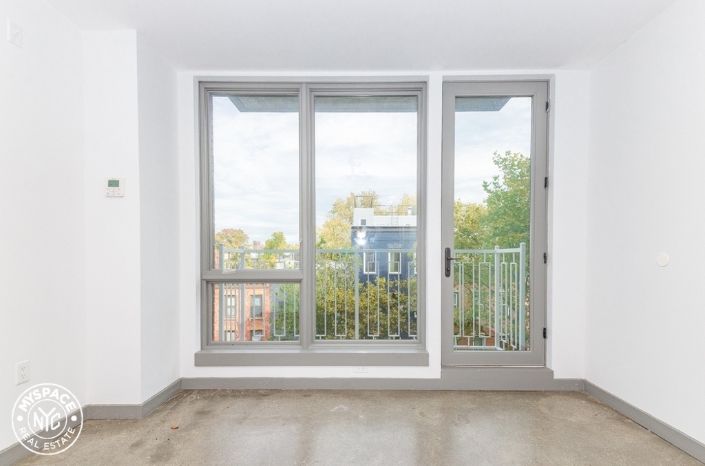 410 Tompkins Avenue - Photo 6