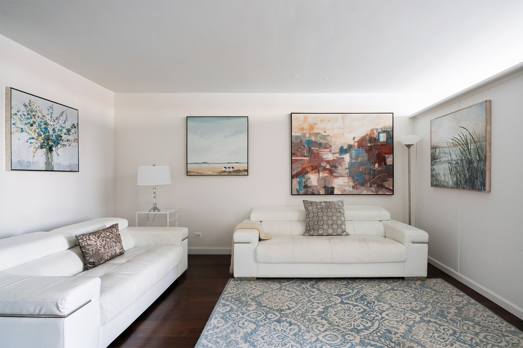 401 East 34th Street - Photo 16