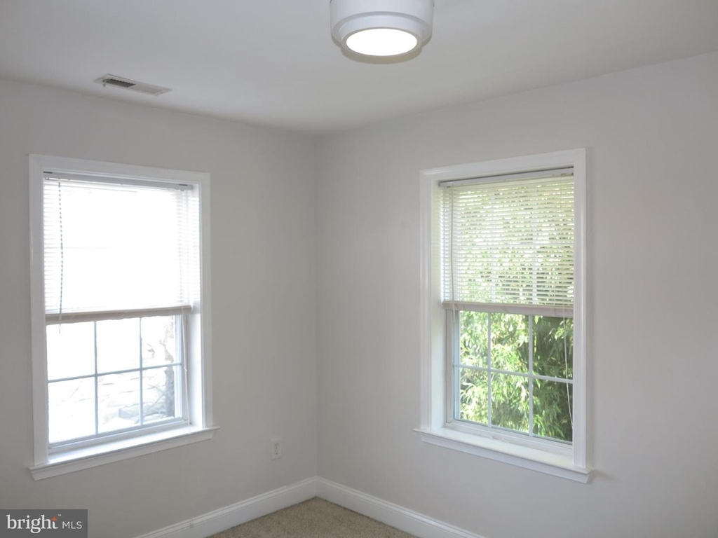 2228 Huntington Ave - Photo 19