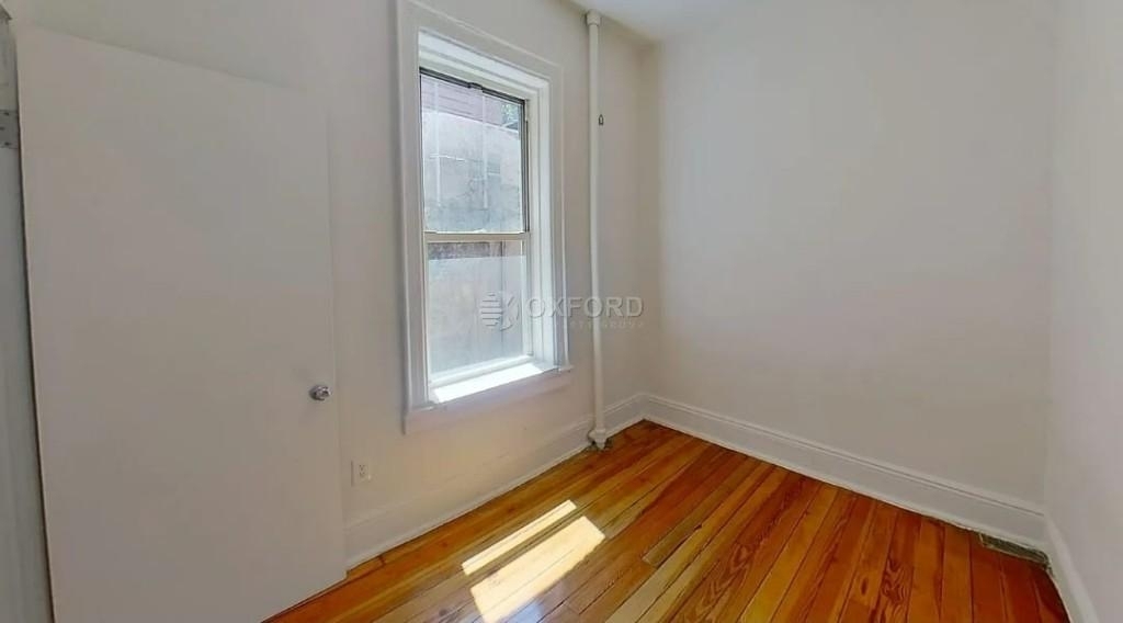 234 Thompson Street - Photo 4