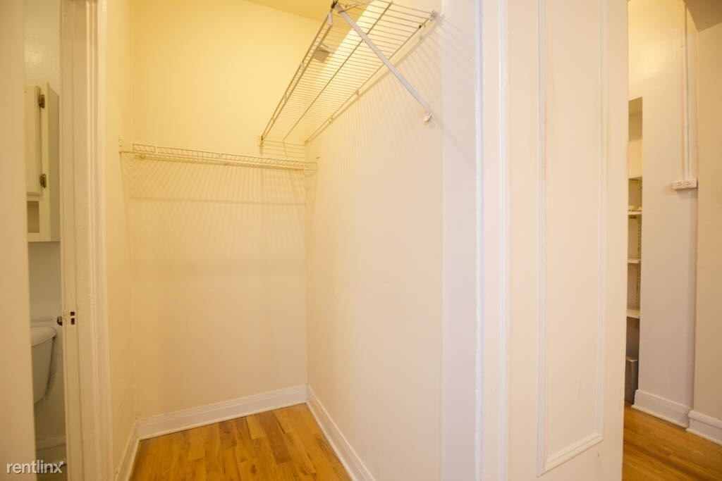 2827 N. Burling, Unit 403 - Photo 12