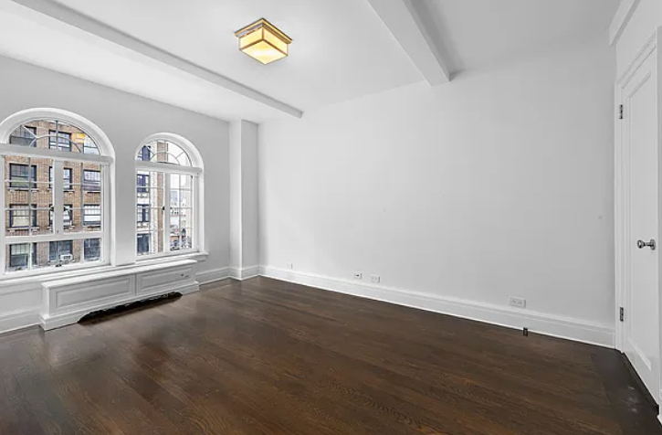 West 85 St  - Photo 0