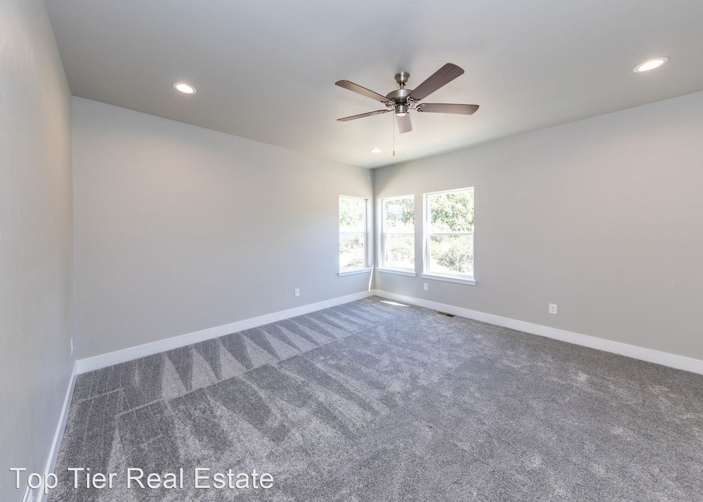 5365 Sky Top Lane - Photo 2