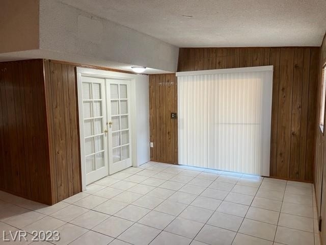 4377 Parkdale Avenue - Photo 2