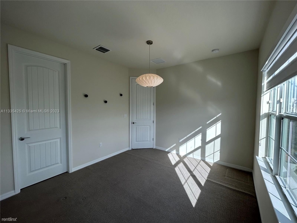 4985 Eucalyptus Dr # 4985 - Photo 7