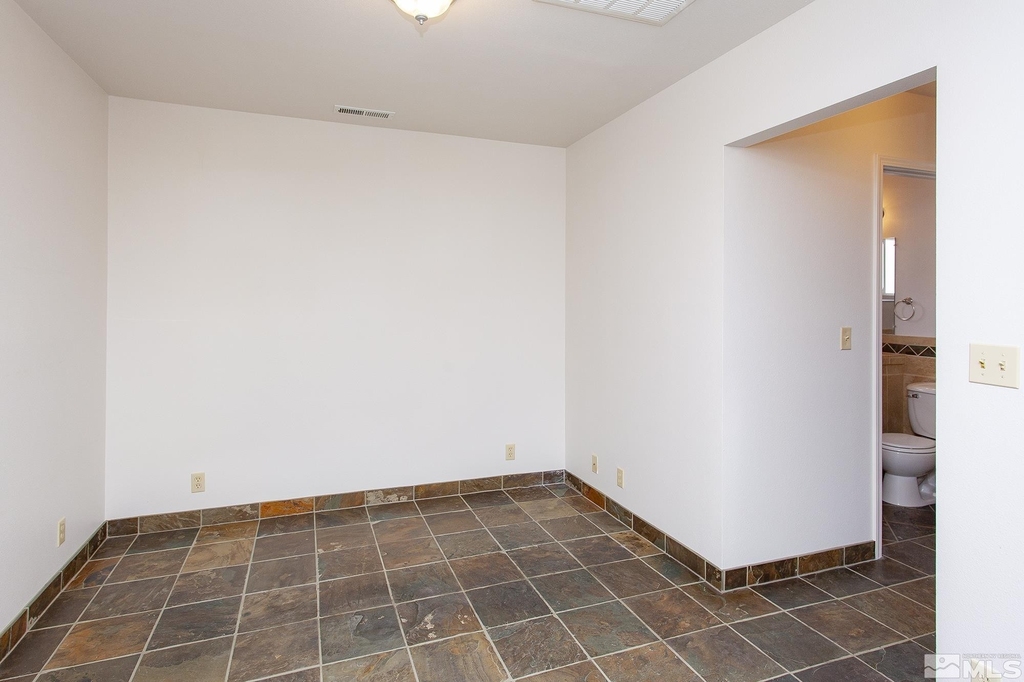 425 Stewart - Photo 10