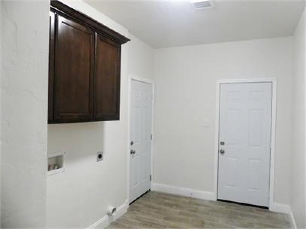 1709 Manor Garden - Photo 12