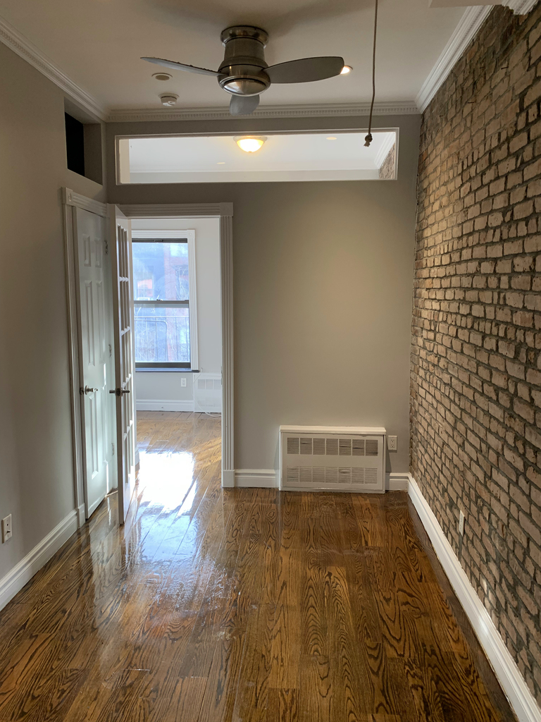 521 East 5th Street - Photo 3