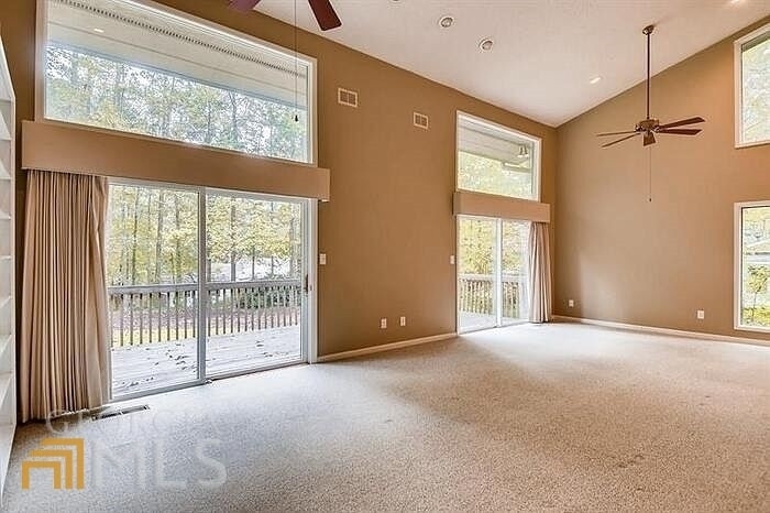 38 Argyll Drive - Photo 2