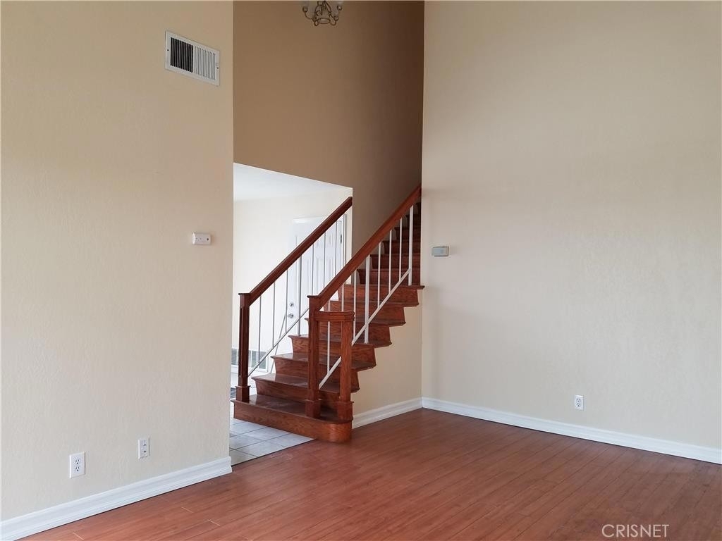 1655 Firvale Avenue - Photo 2