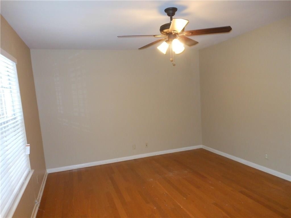 2516  Enfield Rd - Photo 4