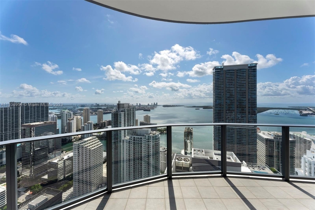 1000 Brickell Plz - Photo 19