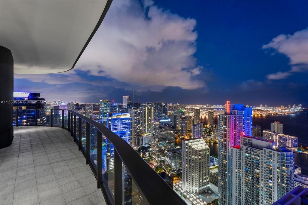 1000 Brickell Plz - Photo 12