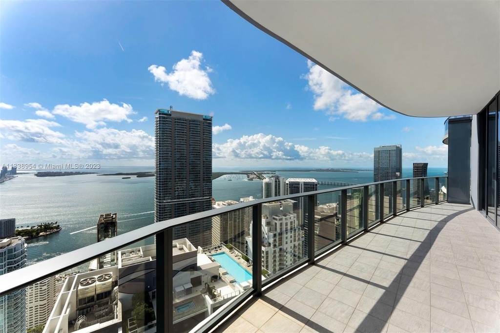 1000 Brickell Plz - Photo 15