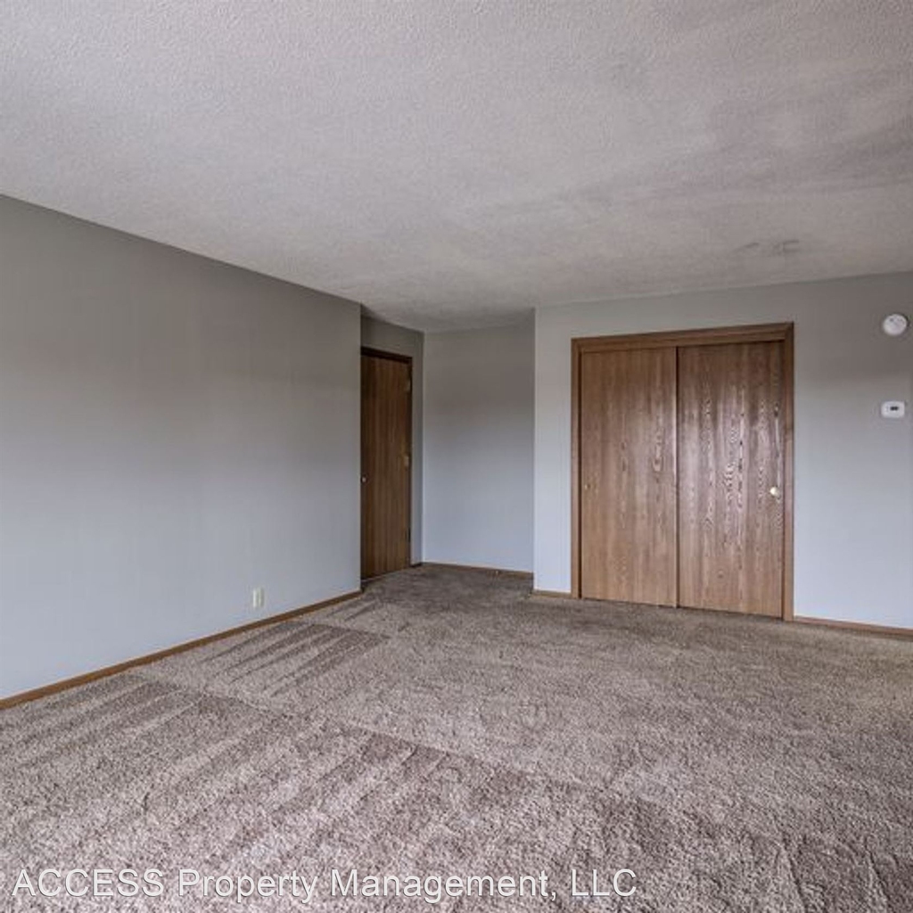 10827 Blondo Street - Photo 19