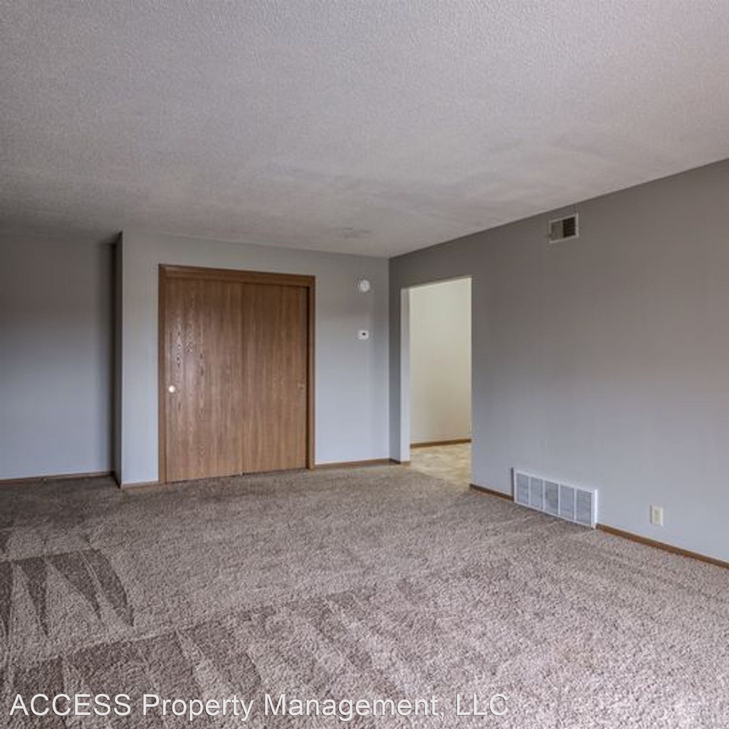 10827 Blondo Street - Photo 23