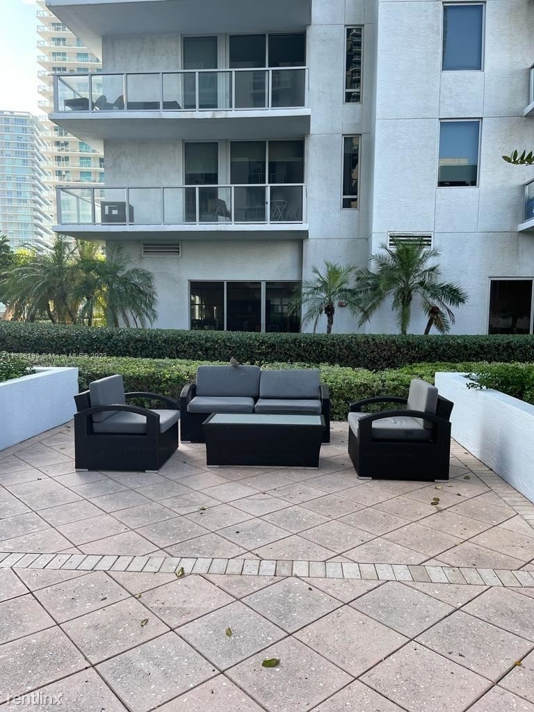 1060 Brickell Ave - Photo 21