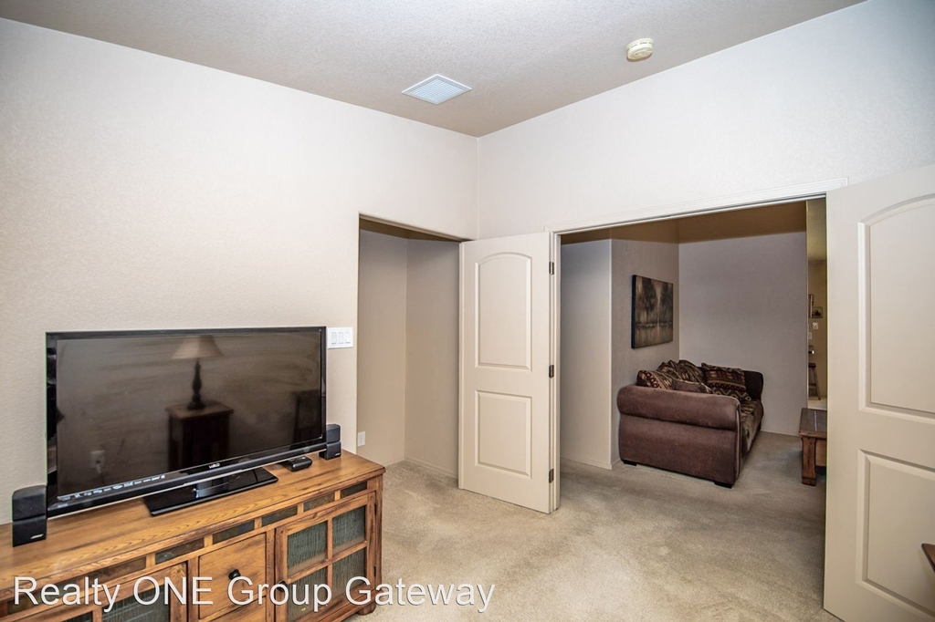 13763 E 45th Ln - Photo 17