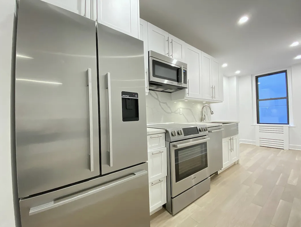 TRUE 2BED on E 47th Street - Photo 3