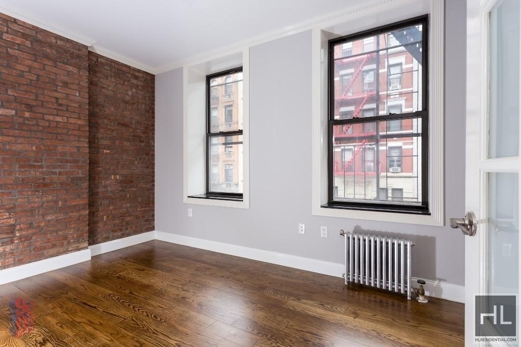 212 East 25th Street - Photo 5