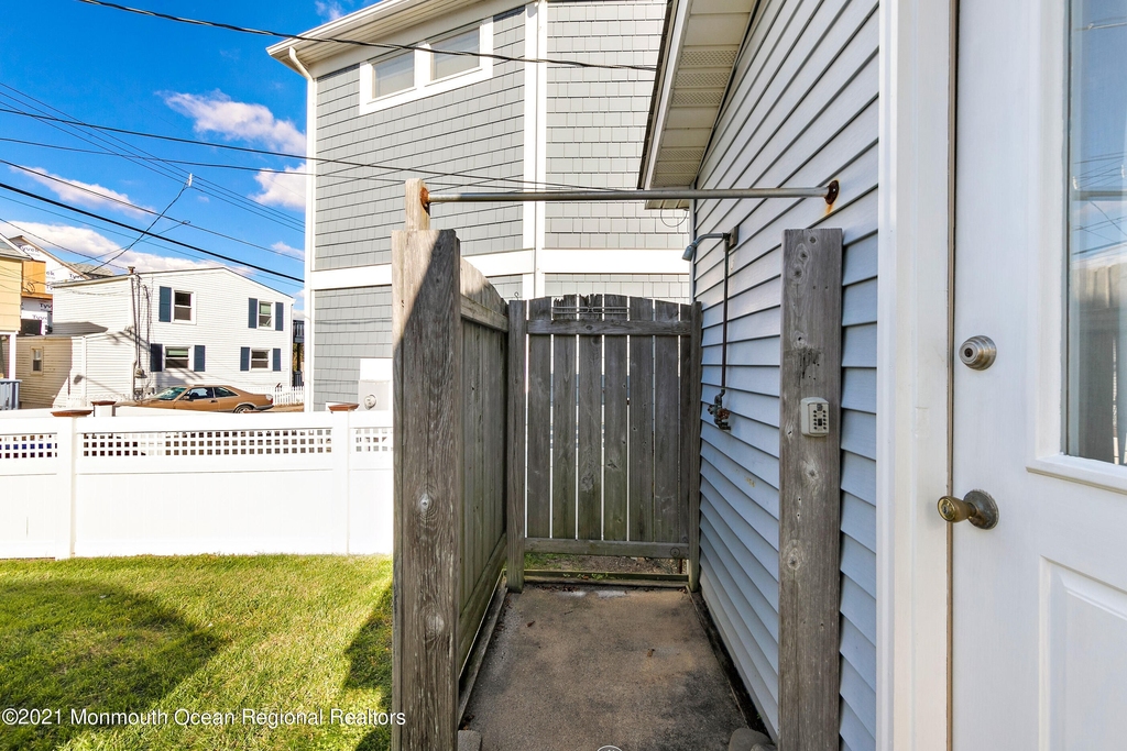 1211 Ocean Avenue - Photo 13