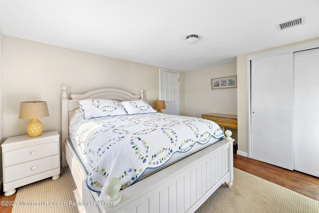 1211 Ocean Avenue - Photo 33