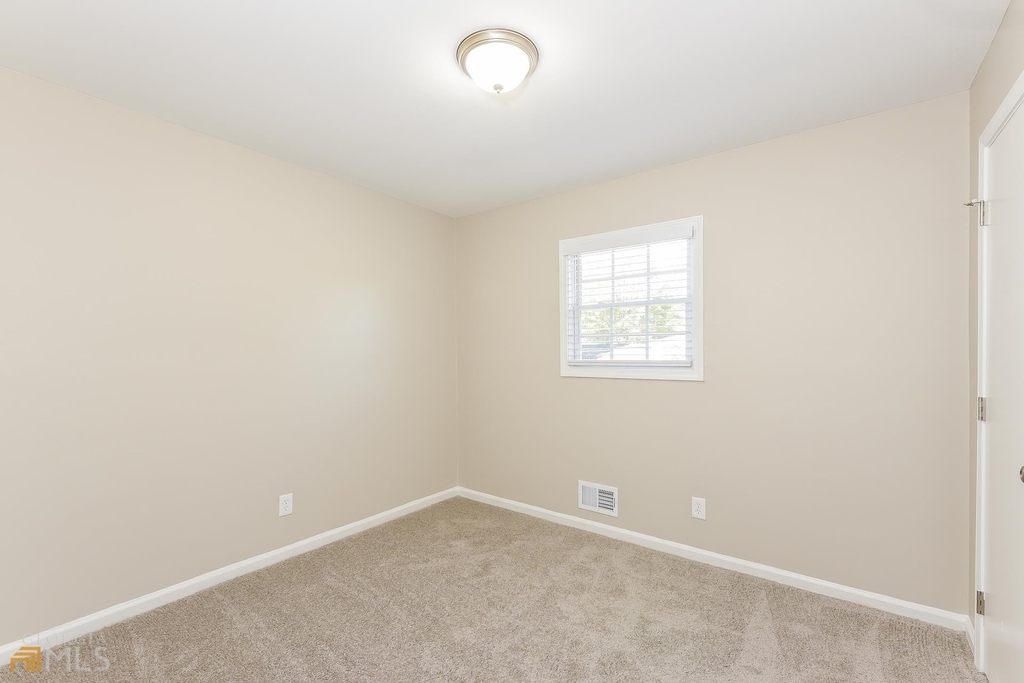 285 Pointer Court - Photo 11