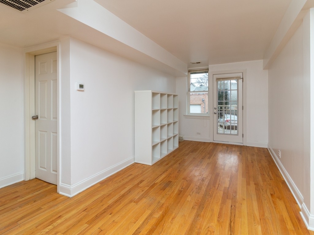 2501 W Touhy Avenue - Photo 2