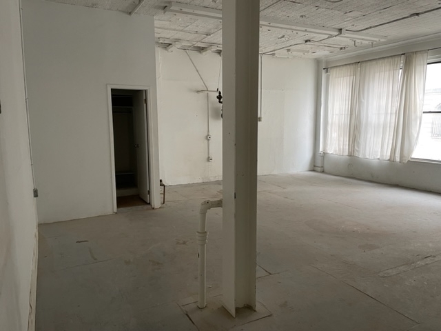 158 Grand Street - Photo 4