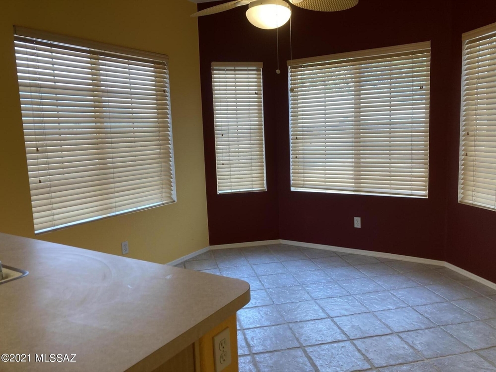 3121 W Painted Hills Ranch Court - Photo 4