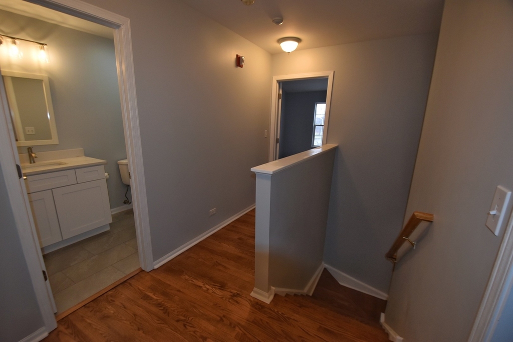 610 Lakeridge Court - Photo 10