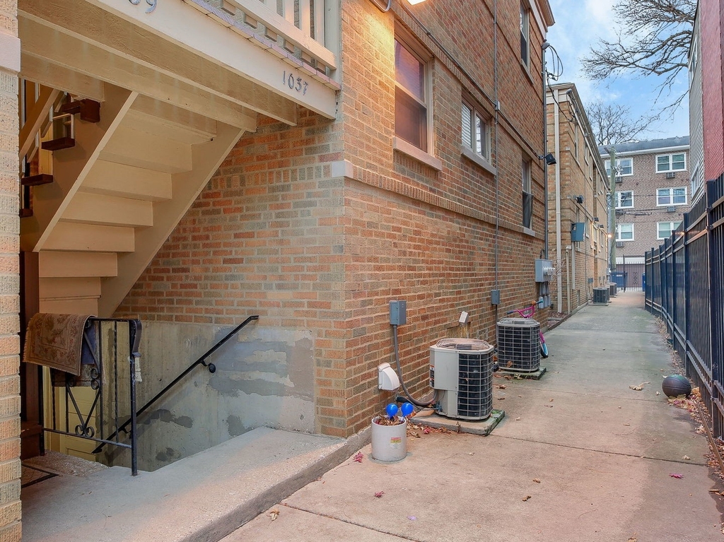 1039 Randolph Street - Photo 13