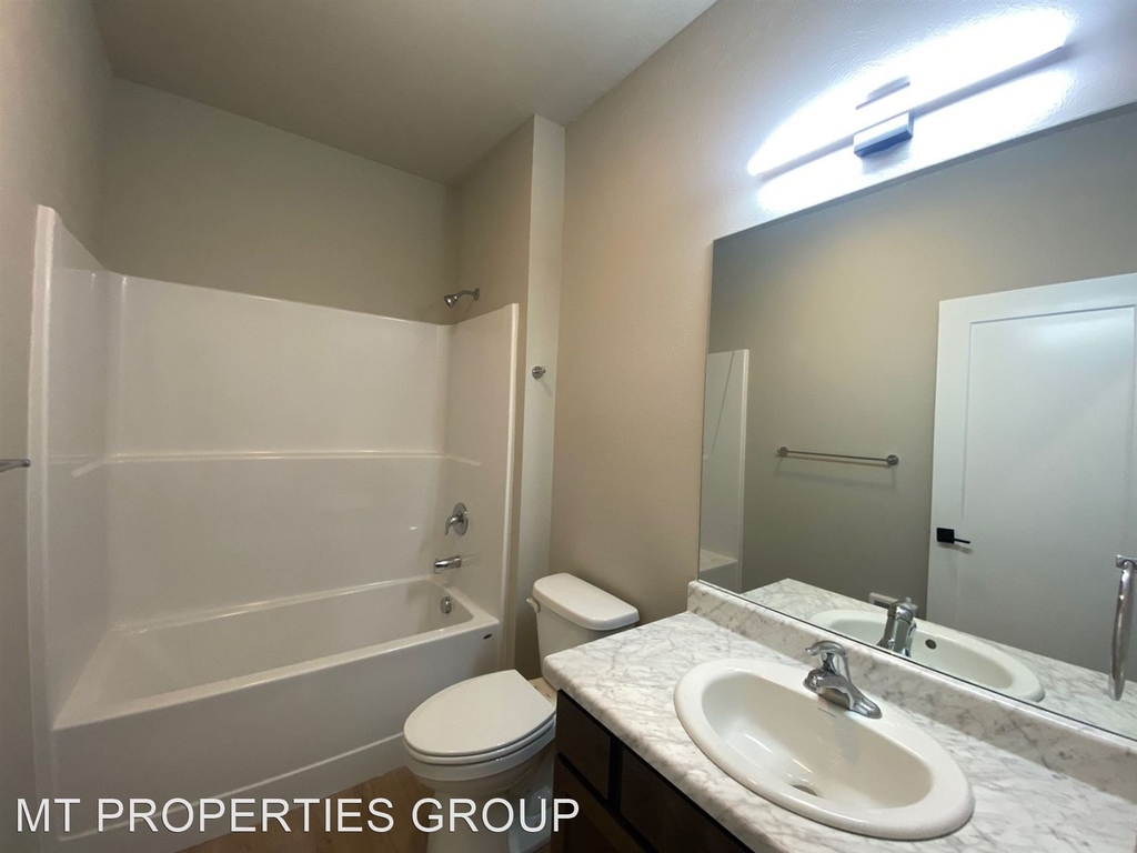 522 W Bickford - Photo 5