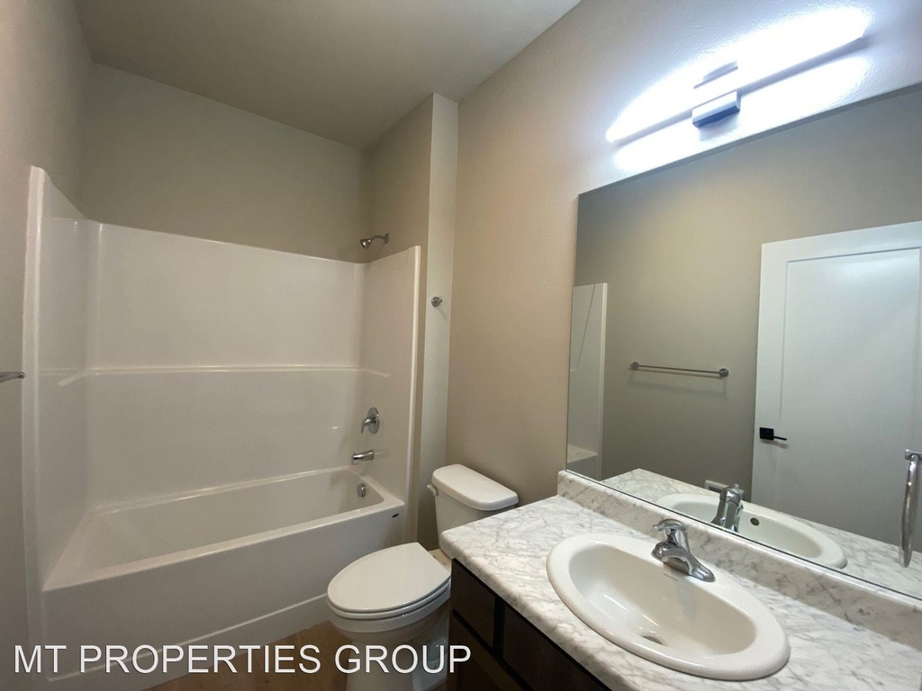 522 W Bickford - Photo 13