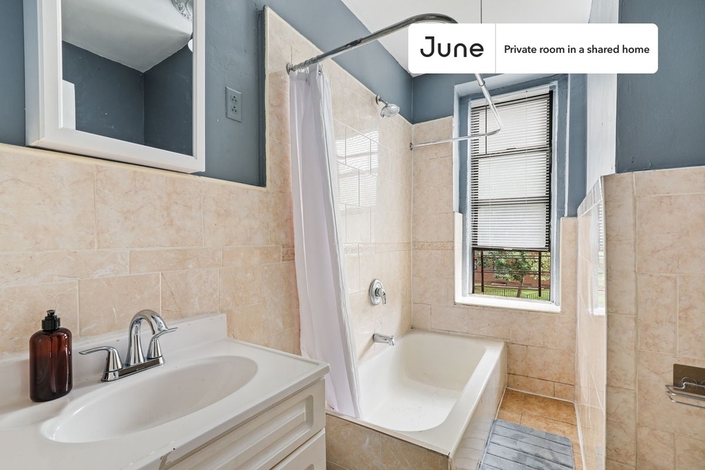 23 East 109th Street - Photo 6