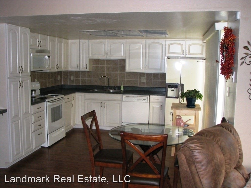 282 Cobblestone Drive - Photo 6