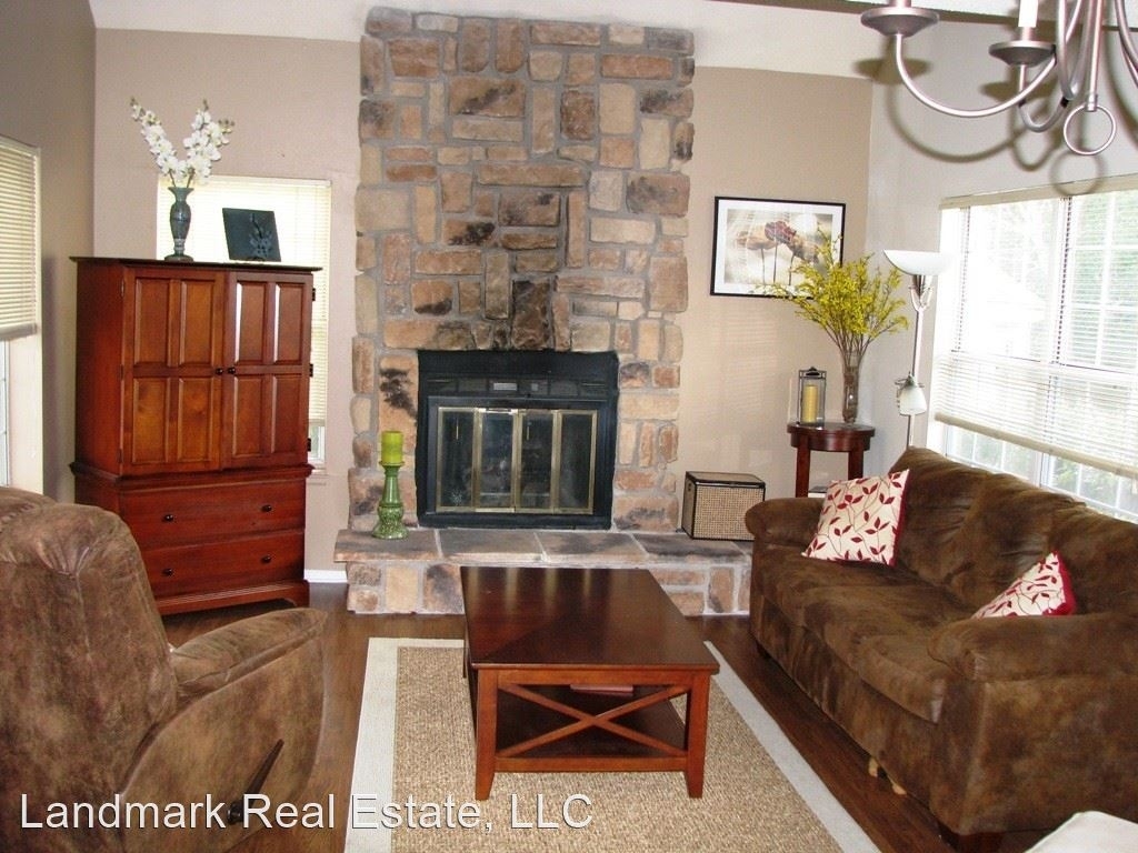 282 Cobblestone Drive - Photo 2