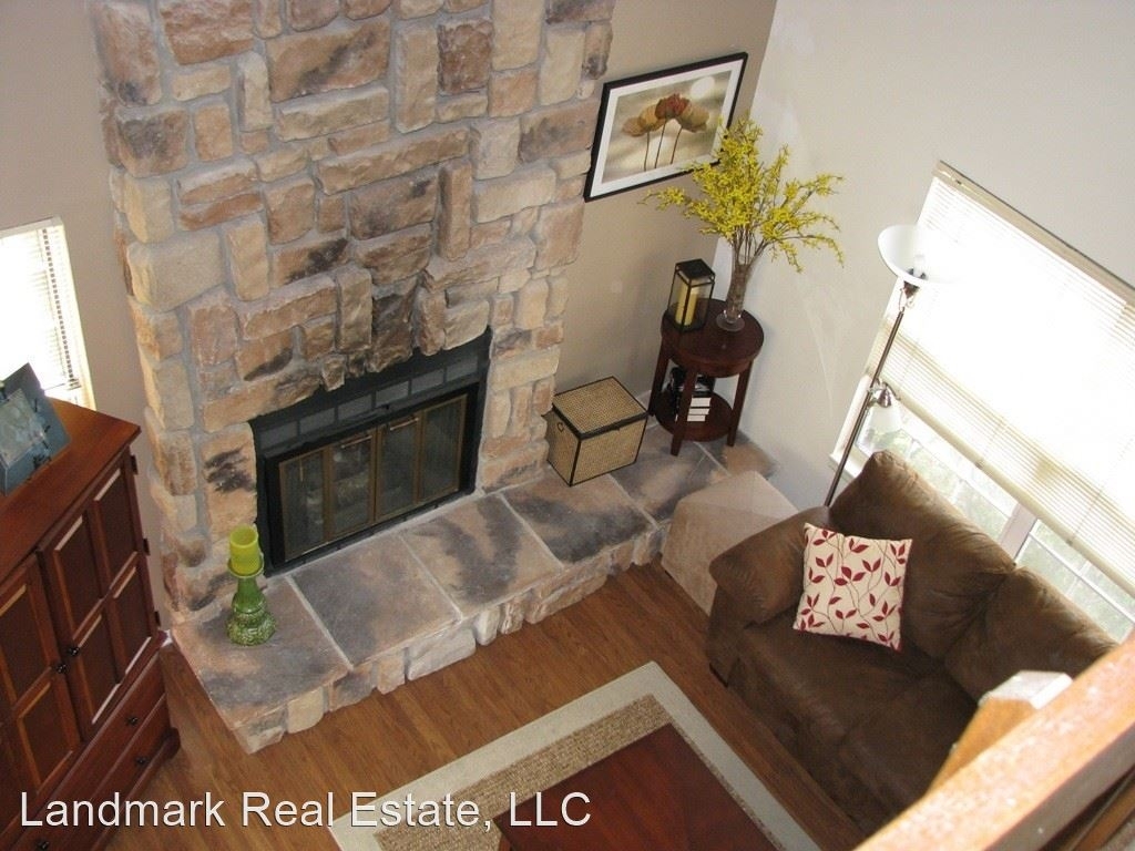 282 Cobblestone Drive - Photo 3