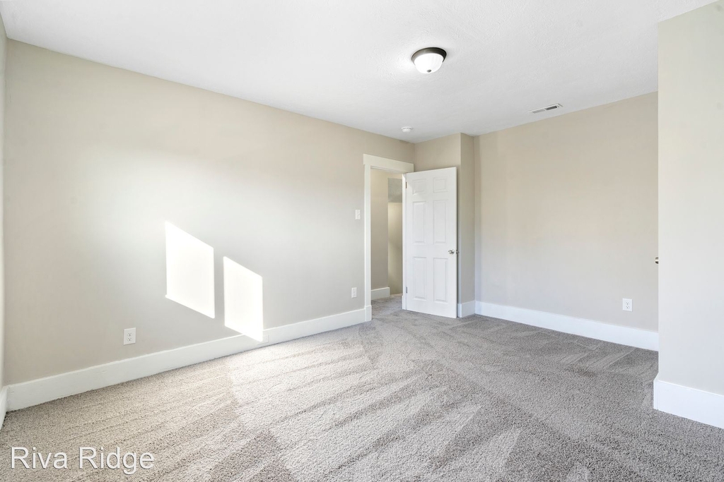 329 Quincy Avenue - Photo 22