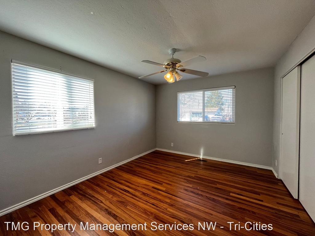 3213 W Metaline Place - Photo 12