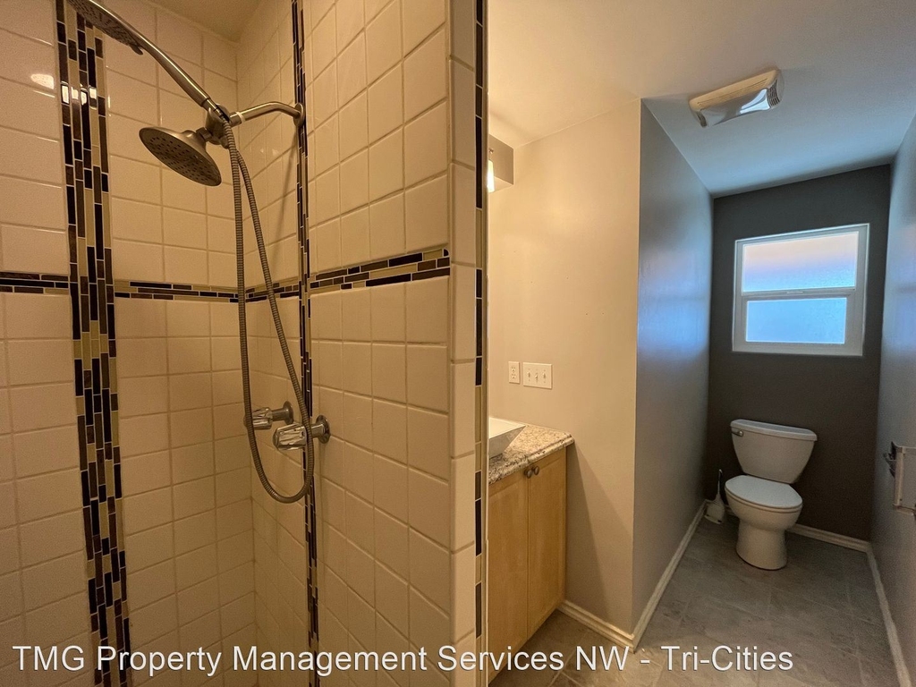 3213 W Metaline Place - Photo 13