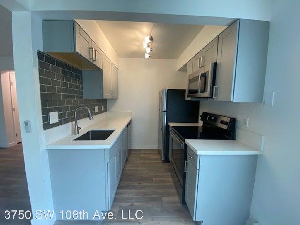 3750 Sw 108th Avenue - Photo 6