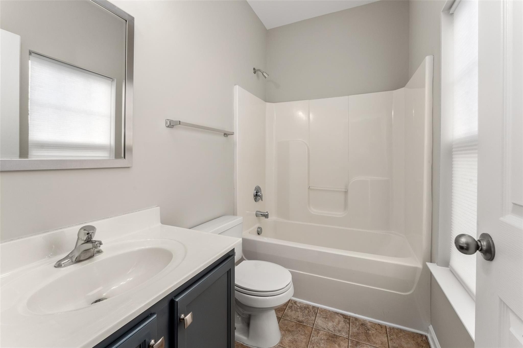 410 E 16th Street Street - Photo 16