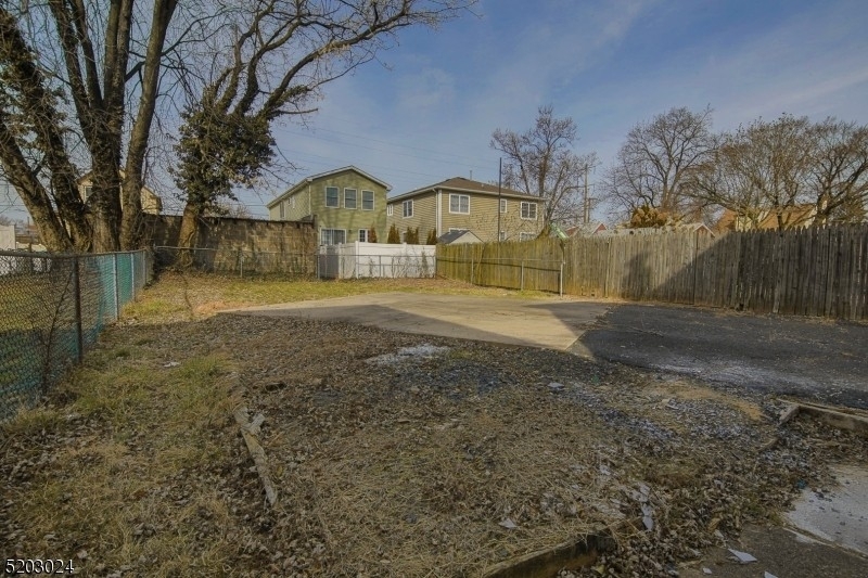 225 E Linden Ave - Photo 15