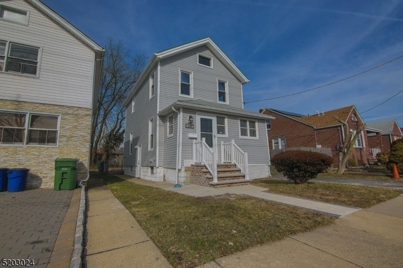 225 E Linden Ave - Photo 2