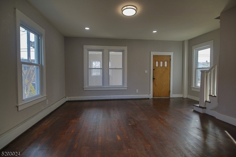 225 E Linden Ave - Photo 3