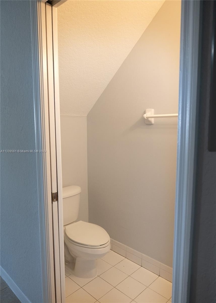 5707 Nw 114th Ct - Photo 6