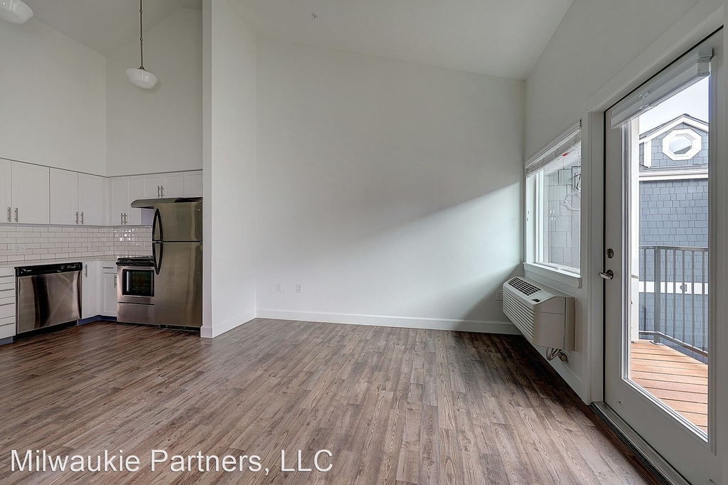 7510 Se Milwaukie Avenue - Photo 2